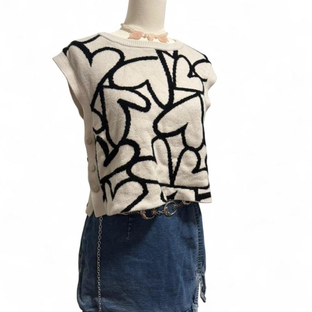 Anthropologie Maeve black + white sweater vest with heart design Size small - Picture 2 of 8